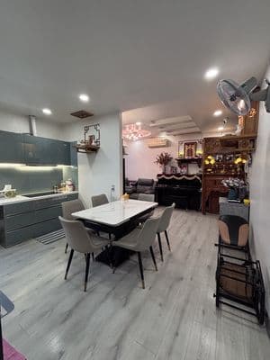 Chính chủ bán căn góc sky garden 2 – 91m² -lầu 14 – view hồ bơi