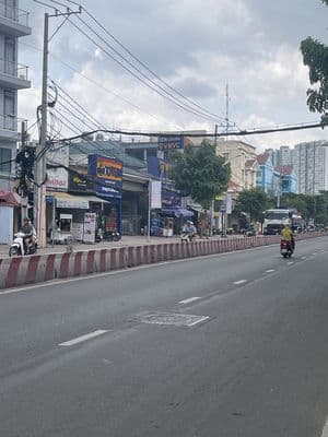 Cho thuê mặt bằng kinh doanh đường Huỳnh Tấn Phát ngang rộng gần 6m