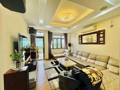 Cho Thuê Nhà 1 Trệt 3 Lầu 5PN 5WC 4,2x23m KDC Kiều Đàm Gần Lottle