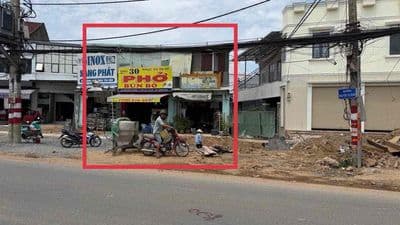 Đất mặt tiền Nguyễn Thị định
