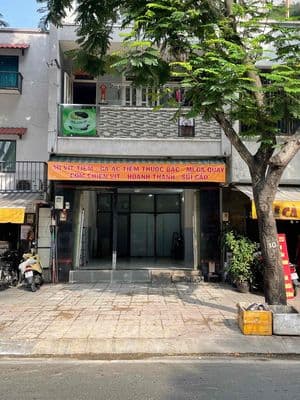 Cho thuê mặt bằng đường nguyễn văn luông q6