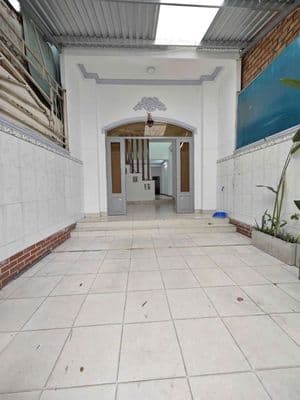 Cho thuê nhà 2tầng mặt tiền. gần nhà thờ tam hà-bv thủ đức-p. t bình