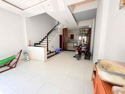 Cho thuê nhà 3pn nội thất cơ bản
