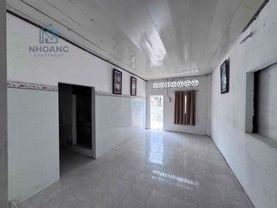 Cho thuê căn hộ nguyên tầng - 40m2 - mặt tiền - điện nc nhà nước
