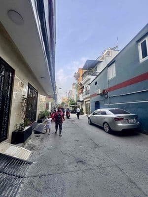 Bán CHDV HXH hẻm xe hơi Dương Bá Trạc Quận 8 giáp Q1, 122m2, 5 tầng.