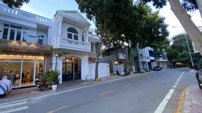 Chuyển nhượng căn nhà Đường Lê Anh Xuân khu k1 (đốii diện công viên)