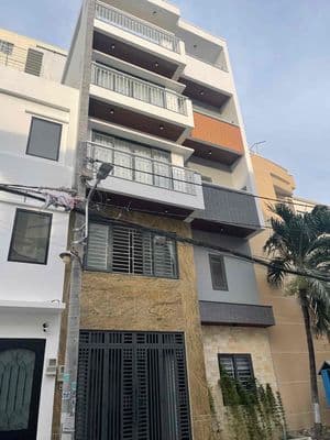 Nhà Thuê 4 Lầu Xe tải - Gần Vincom - cách 100m Là MT Dương Quảng Hàm