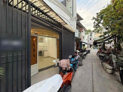 Nhà Thuê Lạc Long Quân, Q.11 - 2PN- 2 Tầng Fuil nội thất.
