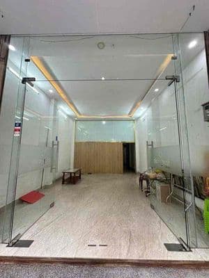 Cho thuê nhà 3 tầng Ngay Gần Hàm Nghi - 20 Triệu