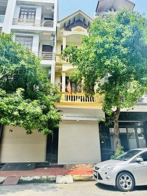 Cho thuê nhà lô 27 Lê Hồng Phong. Giá 11 tr/ tháng