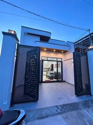 Nhà mới xây, gần Aone, Quảng Trường