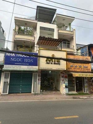 Cần Bán Nhà Mặt Tiền 666 Hưng Phú