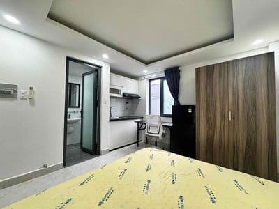 Căn Hộ Thang Máy - Hầm xe - Cửa Sổ Trời - Ngay Ốc Đào - Nhận Xe điện