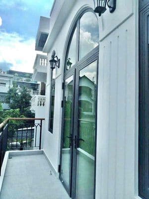Cho thuê nhà nguyên căn mặt tiền 2 tầng mới 100%
