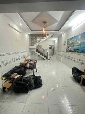 Cho thuê nhà Thới an q12 1lầu 2PN 2wc hxh 7tr giáp GV hxh thông giápGV