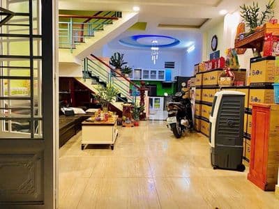 Chủ gấp bán giá chạm đáy nhà ngang 5m hiếm