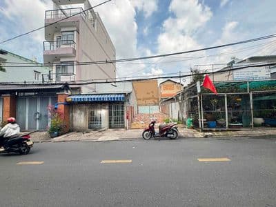 Đất mặt kinh doanh gần lê văn việt