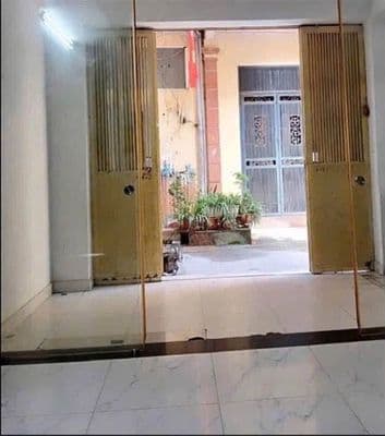 Cho thuê nhà 45m2, 5 tầng, 3PN, Tây Hồ