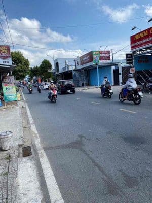Mặt tiền Đường Trương Vĩnh Nguyên 10 x 37,5 = 375m Lộ giới 20M