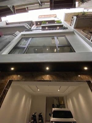Nhà 6 tầng thang máy Nguyễn Văn Cừ, Long Biên, full nội thất