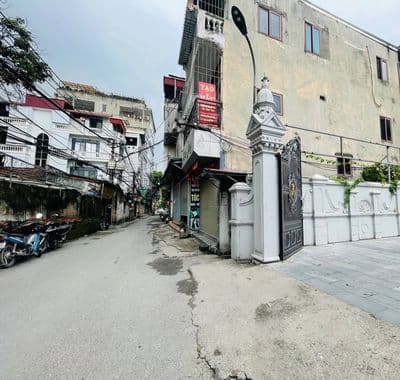 Nhà 30m2, 3 tầng, gần chợ Phùng Khoang, giá nhỉnh 6 tỷ