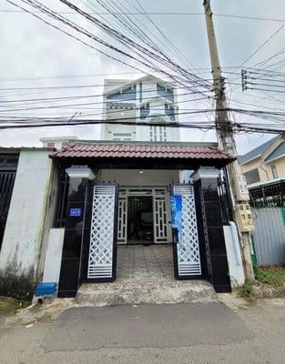 Nhà trệt lầu Rẻ mặt tiền kinh doanh gần ngã tư Miễu Ông Cù - Thuận An