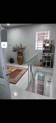 nhà nhiều người không ỡ đủ. muốn bán để mua căn lớn hơn.