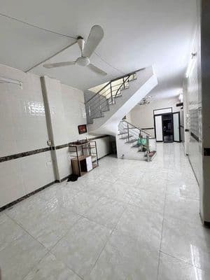 Cho thuê nhà riêng 70m2 Lĩnh Nam, ô tô đỗ cửa