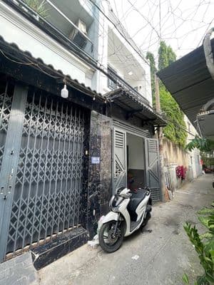 THÂN GỬI HH 1% AC Đường số 8 hẻm 1 trục thông 3 pn 3 wc full nội thất