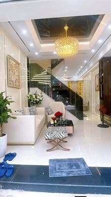 Nhà Hoàng Mai 40m² 4 tầng full nội thất 10.6 tỷ