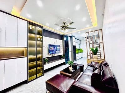 Bán nhà 5 tầng Minh Khai Đại La, 30m2, 3 ngủ