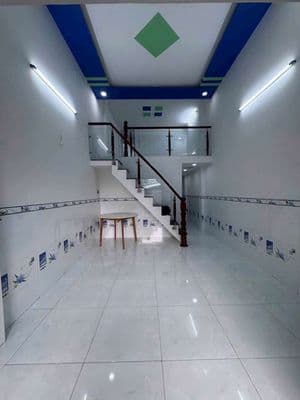 Chủ gửi nhà đúc lửng ấp Thới Tứ 1,gần chợ,2 phòng,Thới Tam Thôn