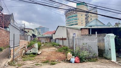 Lô đất đẹp đường lê duẩn bên hông agribank, trung tâm phường pleiku