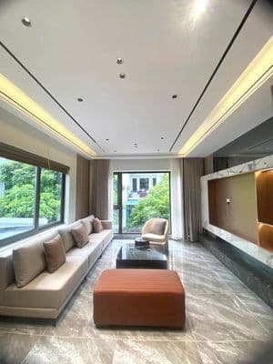 Bán nhà 6 tầng thang máy lô góc Cổ Linh, Long Biên, full nội thất