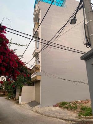 Nhà bán Bát Khối, Gia Lâm, có thang máy, ô tô tránh