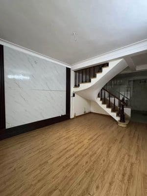 Cho thuê nhà 4 tầng, 3 ngủ, 50m2 Vĩnh Quỳnh, ô tô tránh