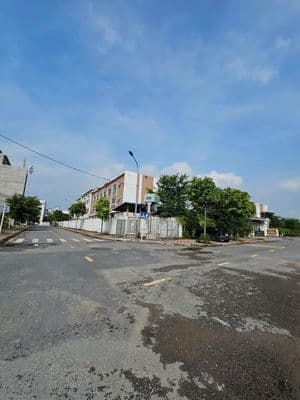 Nhà 42m2, 4 tầng, 4 ngủ, hơn 6 tỷ, Thanh Trì