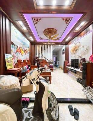 Nhà 52m² x 3 tầng, 1 nhà ra phố, Tân Mai, hơn 13 tỷ