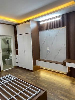 Cho thuê nhà Vĩnh Hưng, 35m2, 6 tầng full nội thất