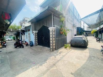 Nhà lô góc 2 MT Dĩ An, 4.x tỷ