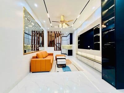 Nhà 40m2, 5 tầng, full nội thất, Bạch Mai - Đại La