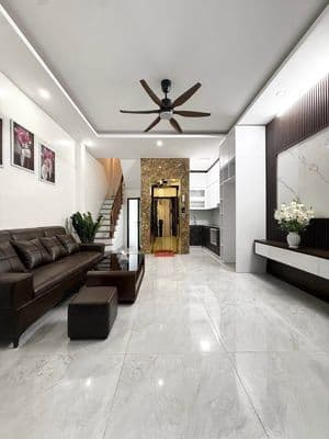 Bán nhà Vĩnh Tuy, Hai Bà Trưng, 5 tầng, full nội thất