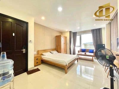 Cho thuê căn hộ dạng studio ban công cửa sổ giá ưu đãi ngay bùi viện