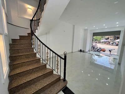 cho thuê nhà mặt tiền đường Nguyễn Phúc Chu p Tân Sơn tp hcm