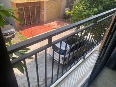 Cho thuê văn phòng tầng 1-2, Vạn Phúc, 90 m2, 2 phòng, đường rộng