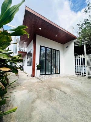 Nhà chánh nghĩa căn góc mt nhựa thông