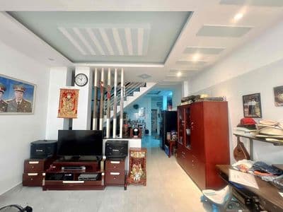 Nhà 2 Tầng, trung tâm P7 Gì Vấp, ngay CityLand, 74m2, chỉ 6.1 tỷ.