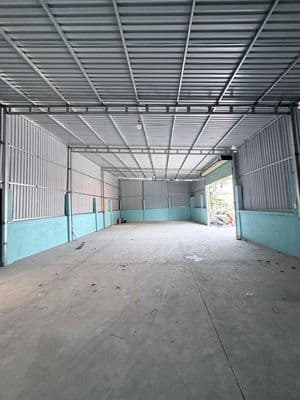 Cho thuê kho 180m2 10tr tl - điẹn 3pha làm đa ngành đường xe tải