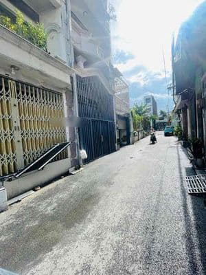 Đường xe hơi né nhau - Gần chợ an nhơn - 4x10- 3 tầng chỉ 5.3 tỷ