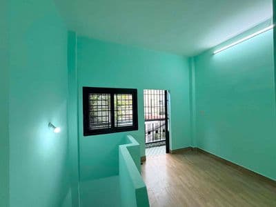 mặt tiền kinh doanh Nguyên Hồng 2 tầng giá chỉ 12tr